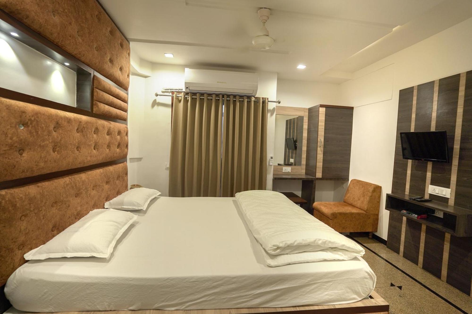 Hotel Shertown Ahmedabad Extérieur photo