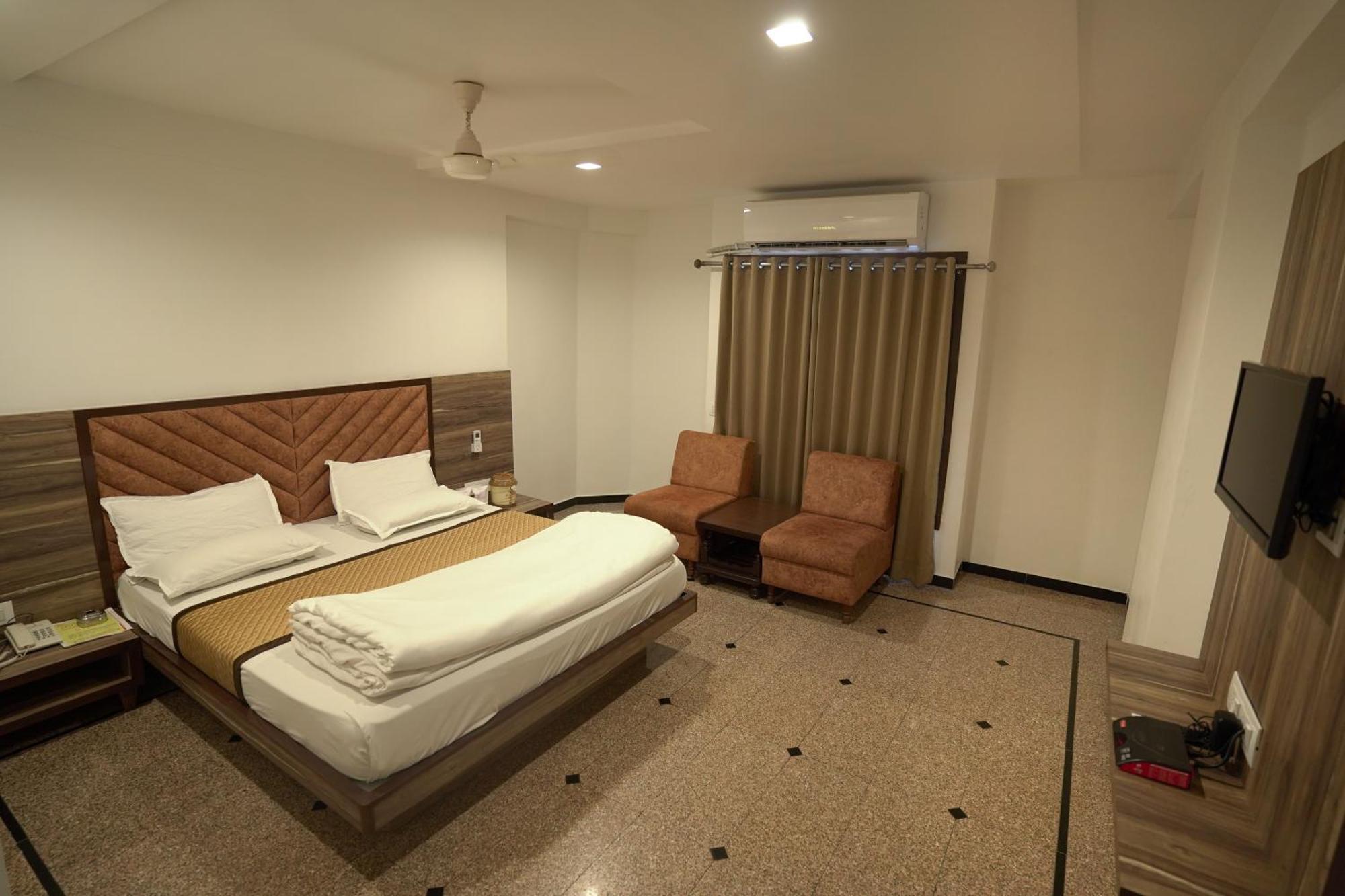 Hotel Shertown Ahmedabad Extérieur photo