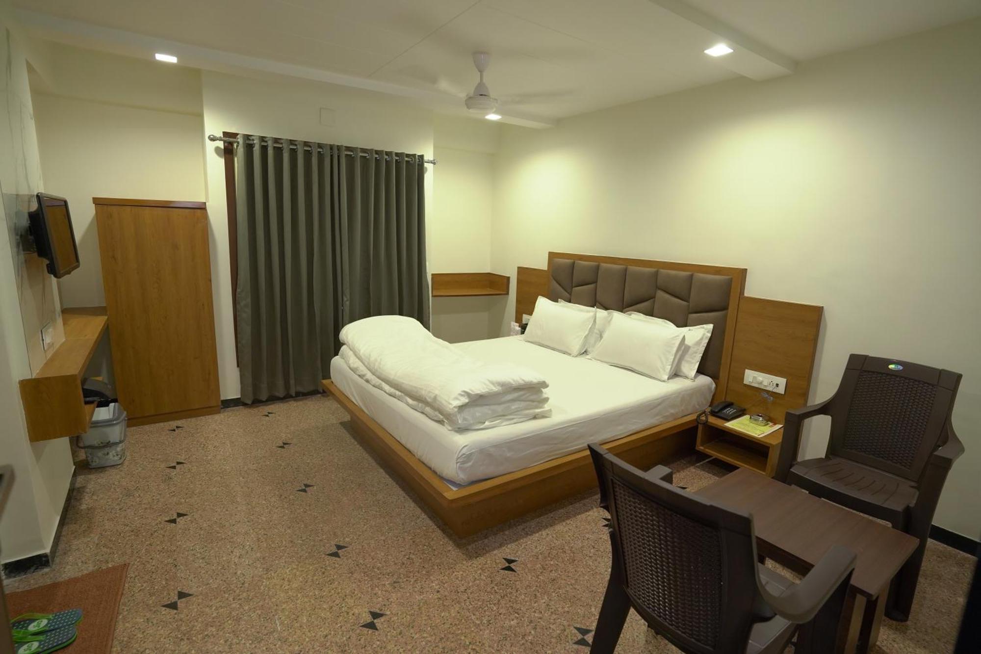 Hotel Shertown Ahmedabad Extérieur photo