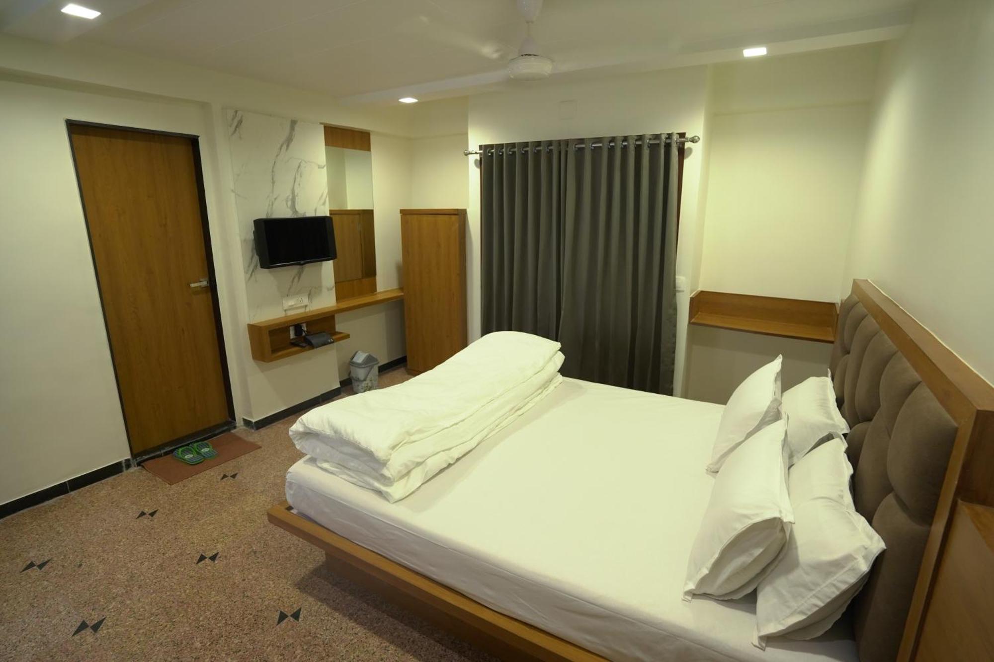 Hotel Shertown Ahmedabad Extérieur photo