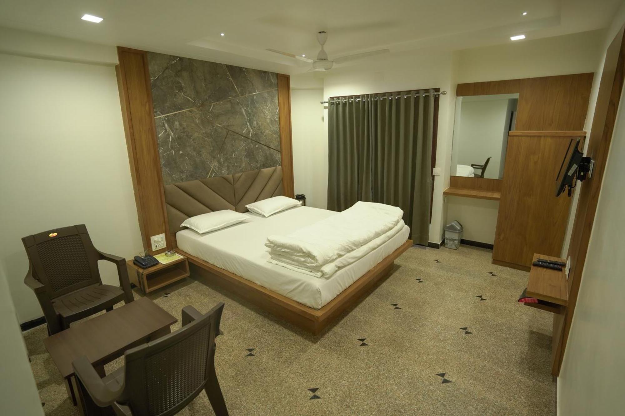 Hotel Shertown Ahmedabad Extérieur photo