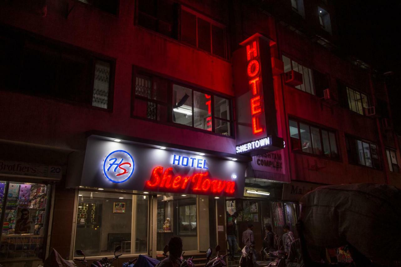 Hotel Shertown Ahmedabad Extérieur photo